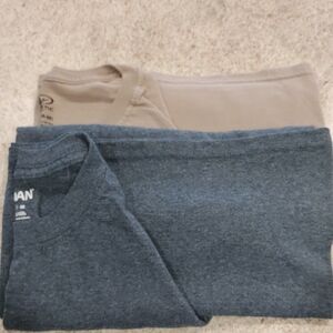 2 Men's Blue and Beige Short Sleeve T-shirts